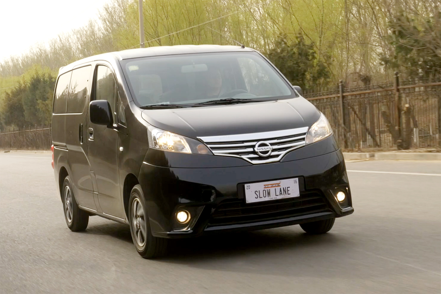 载人拉货两相宜 体验郑州日产nv200