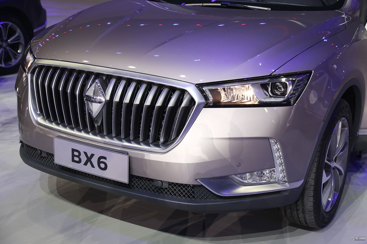 宝沃bx6轿跑suv上市 售价18.28-19.98万元