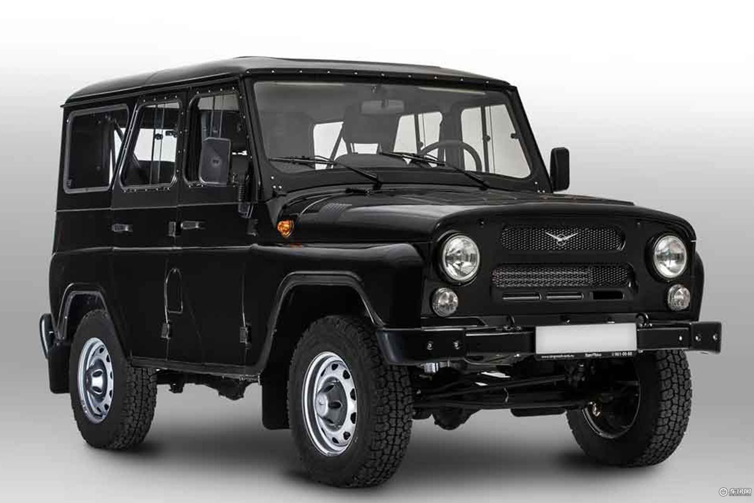 它们都是源自苏联嘎斯69,所以在这两款车型上有些配件是可以相互通用