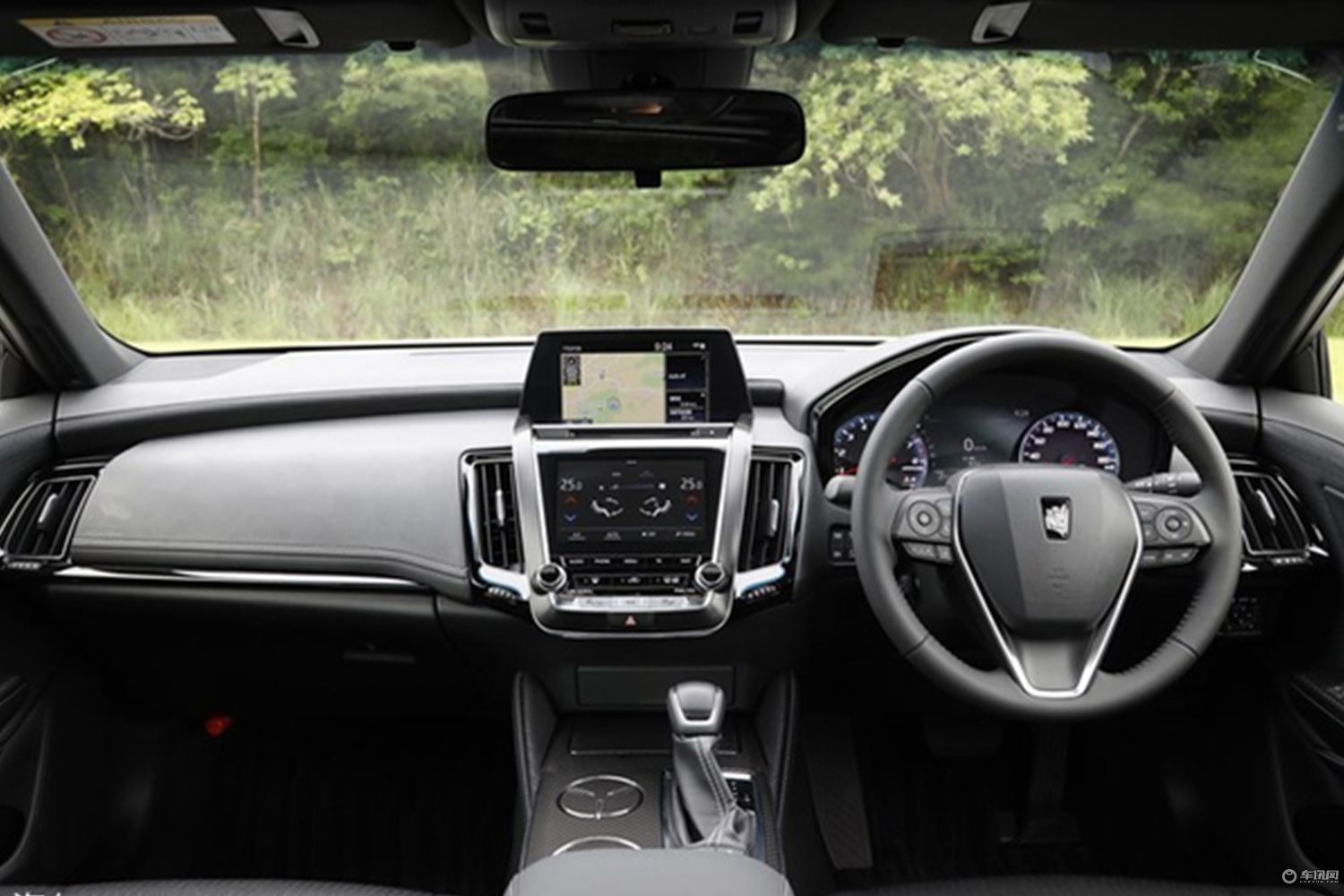 丰田全新一代皇冠实车图 将6月26日发布