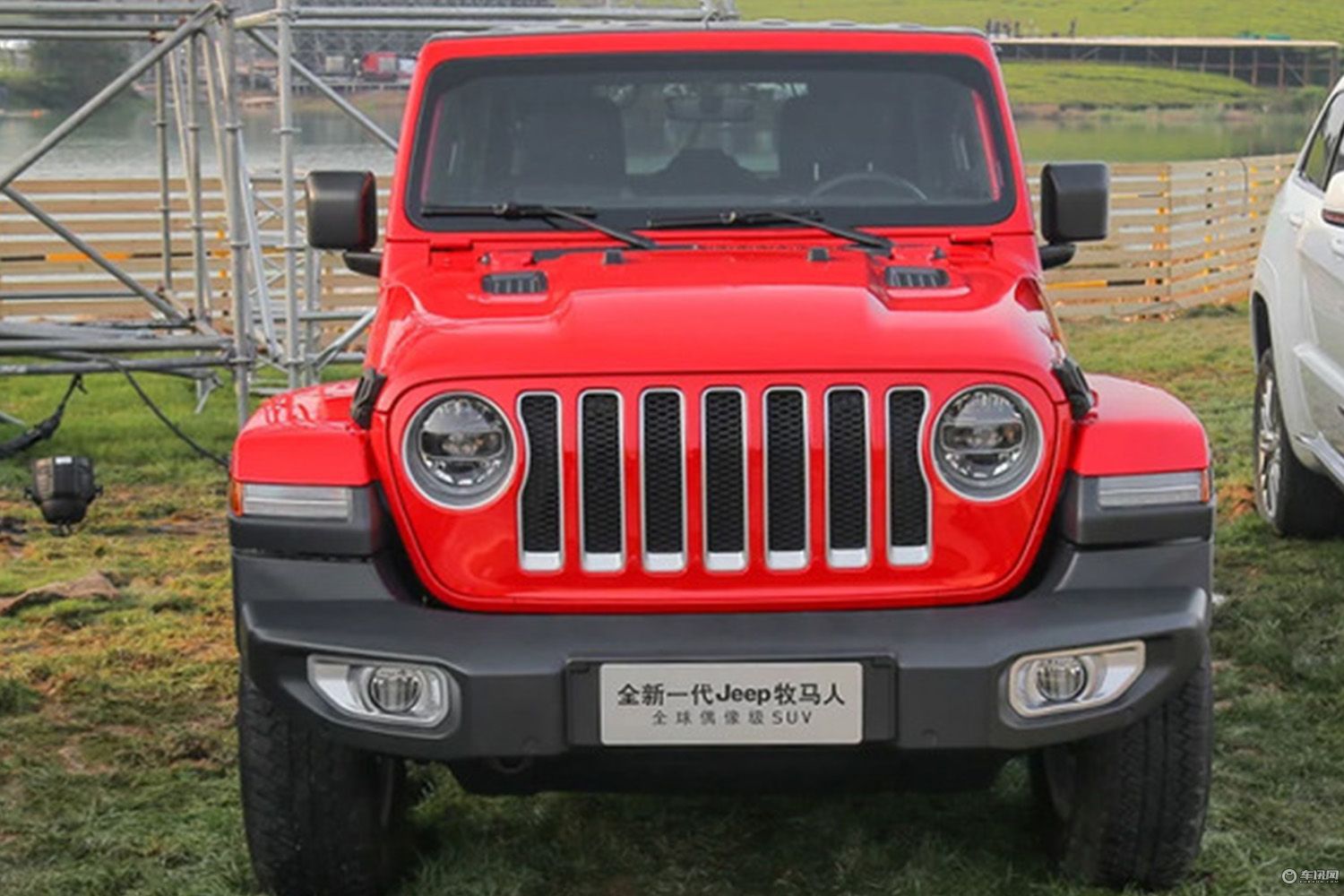 jeep全新牧马人内饰细节曝光头层真皮包裹