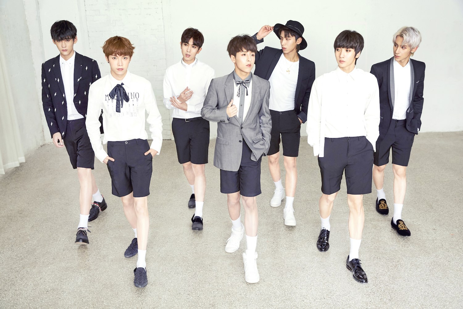 成员时便一举冲到热搜榜前20,热门话题#香蕉男团tangram#讨论度突破