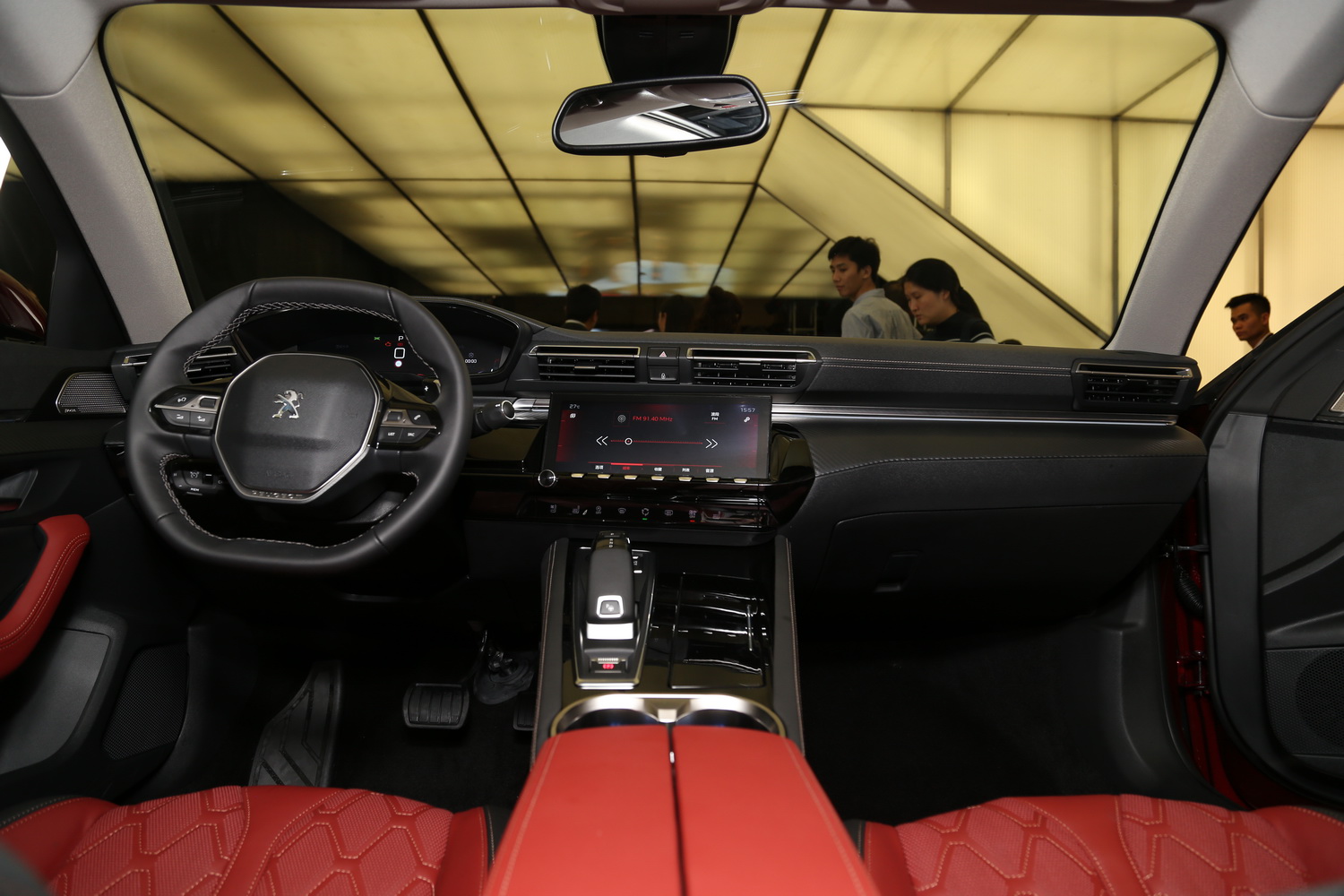 2018广州车展:标致全新508l首发亮相