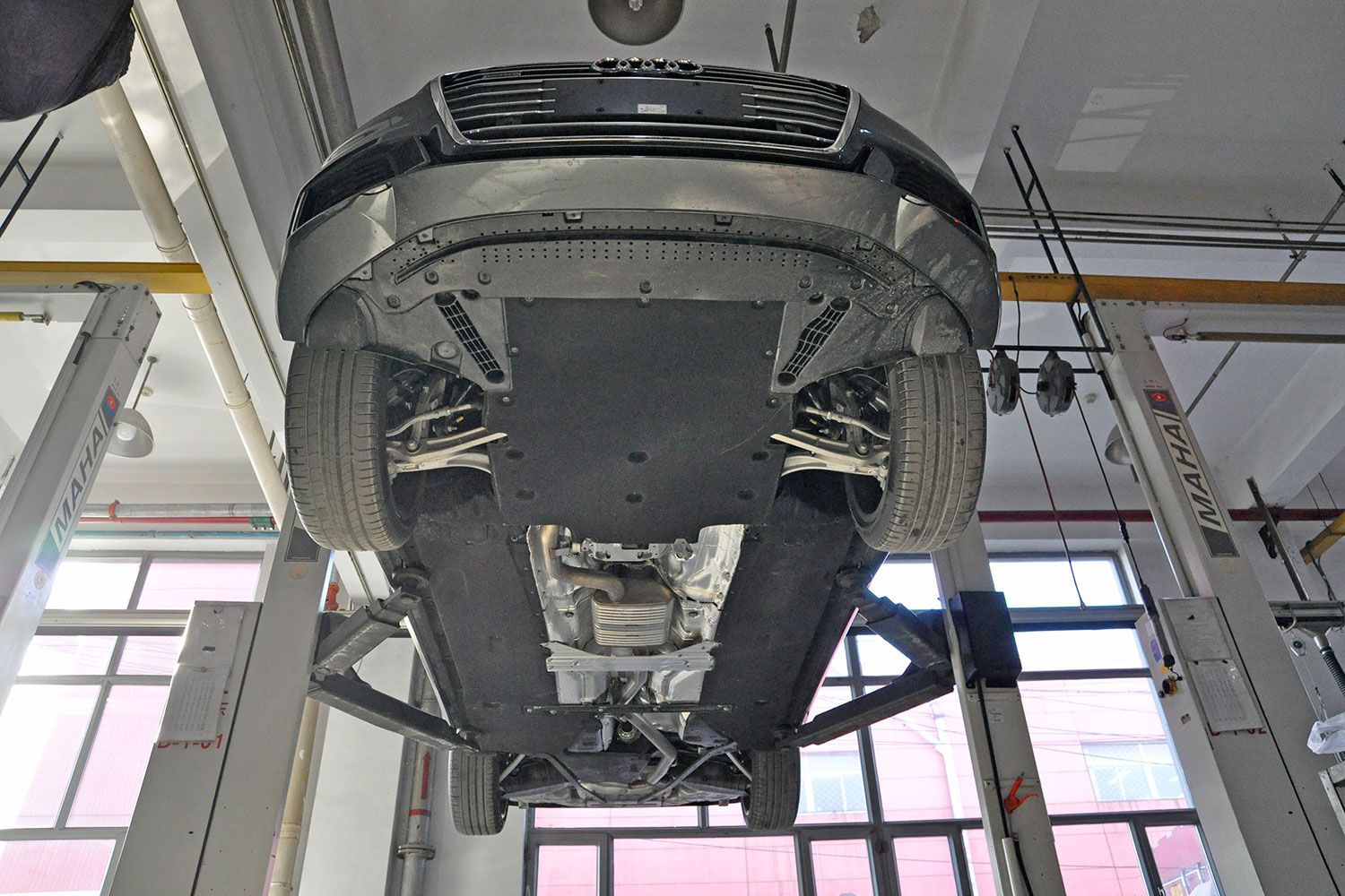 【技术讲堂】全新奥迪a6l底盘防护简析