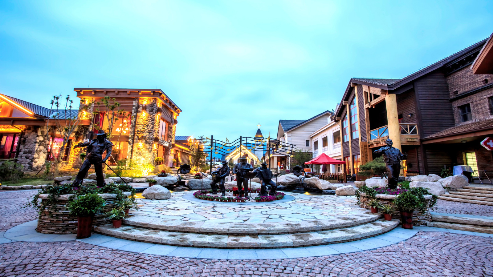 比肩世界四大康养小镇 奥伦达部落缔造健康人居中国范本