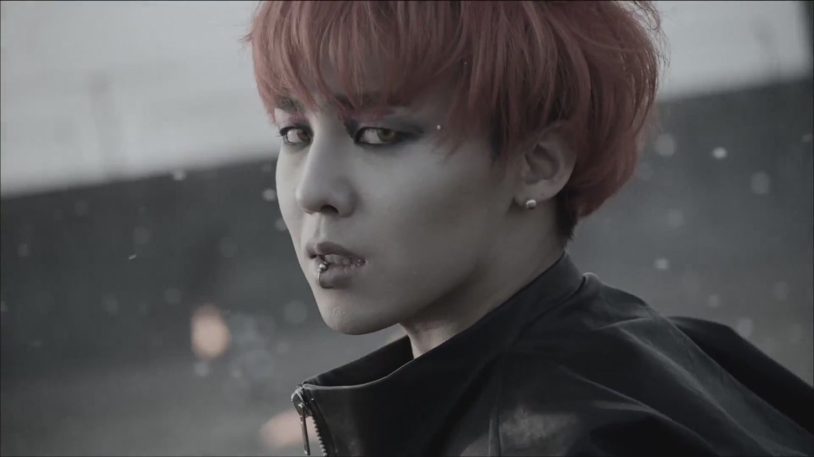 权志龙大粉更名后追星蔡徐坤 粉丝讨论激烈