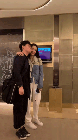 网友偶遇张柏芝 获女神本人搂肩贴脸合影