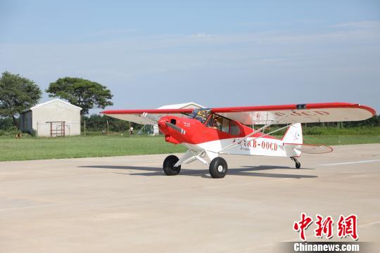 国产越野飞机试飞成功可在河滩沙石地起降