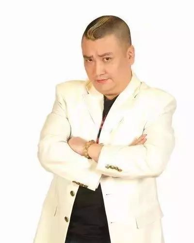 著名相声演员 ,广州相声艺术团团长李静雯广东广播电视台著名主持人