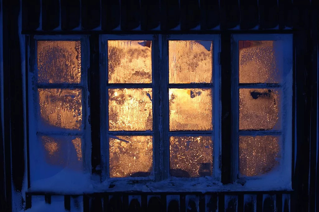 如果你是火,我愿是炭 | 光明夜读·诗意梦乡|舒婷|窗扉|激情_新浪网