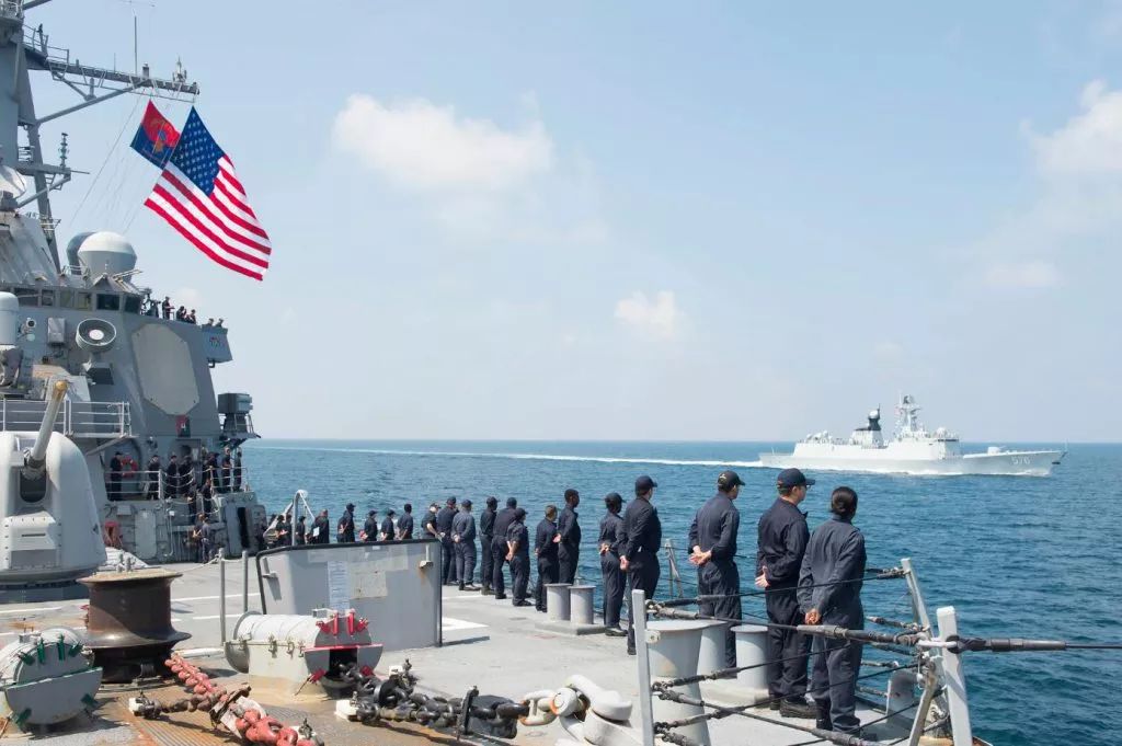 外军眼里的解放军什么样?看看美军镜头下的中国战舰!