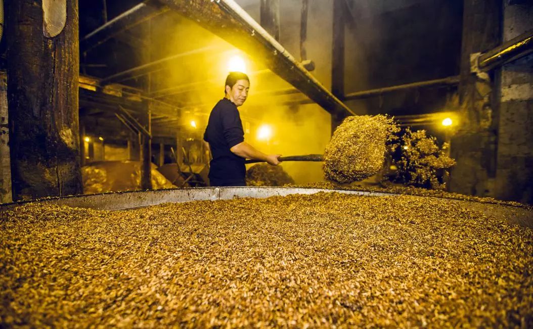 五粮液致力为消费者创造"美好"|五粮液|川酒|酿酒_新浪新闻