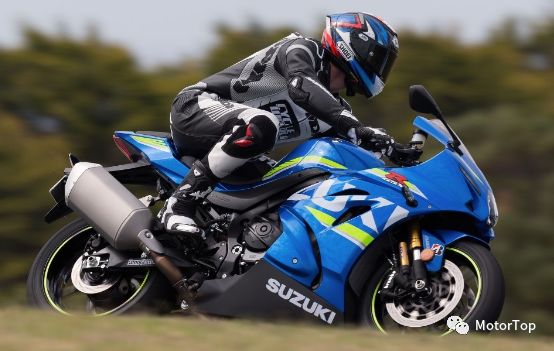 赛道跑腻的铃木大r暴改越野