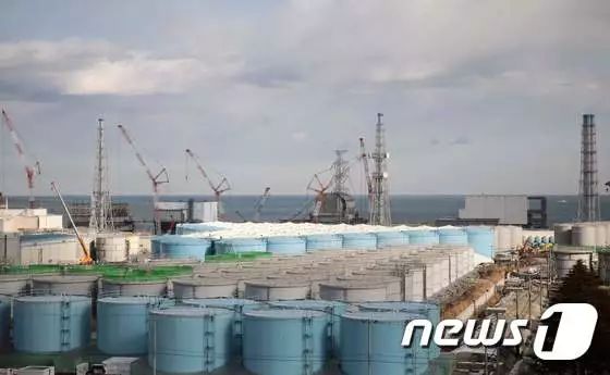 福岛第一核电站内的核污染水罐（图源：韩国“news1”新闻网站）