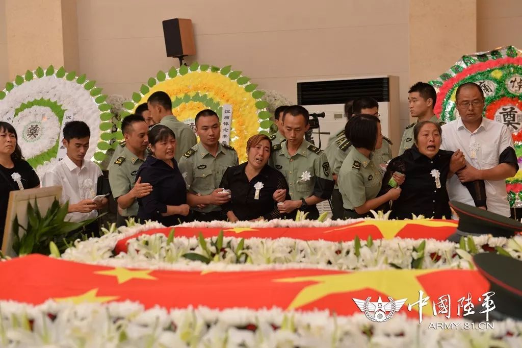 清明祭致蓝盔英雄儿子祖国母亲想你了