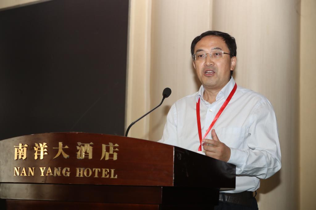 西安交通大学校长王树国致欢迎辞9月23日,由理学院和前沿院主办的有机