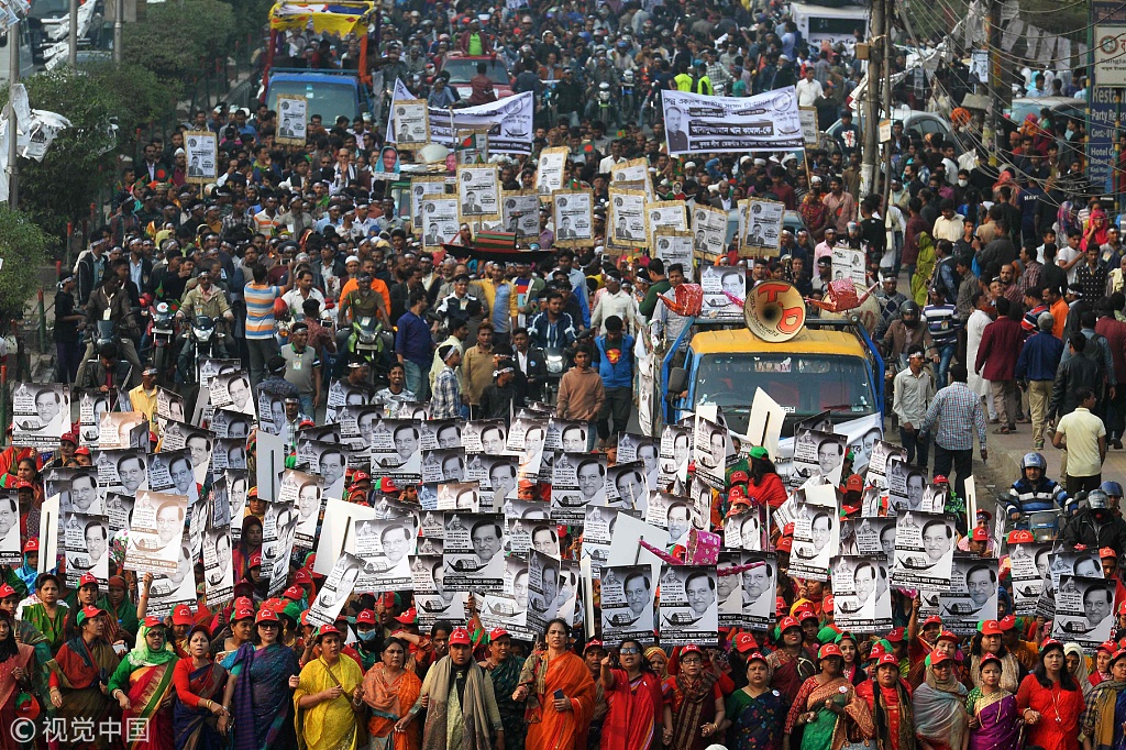  2018年12月27日，孟加拉国人民联盟支持者在达卡街头游行（图片来源：视觉中国）