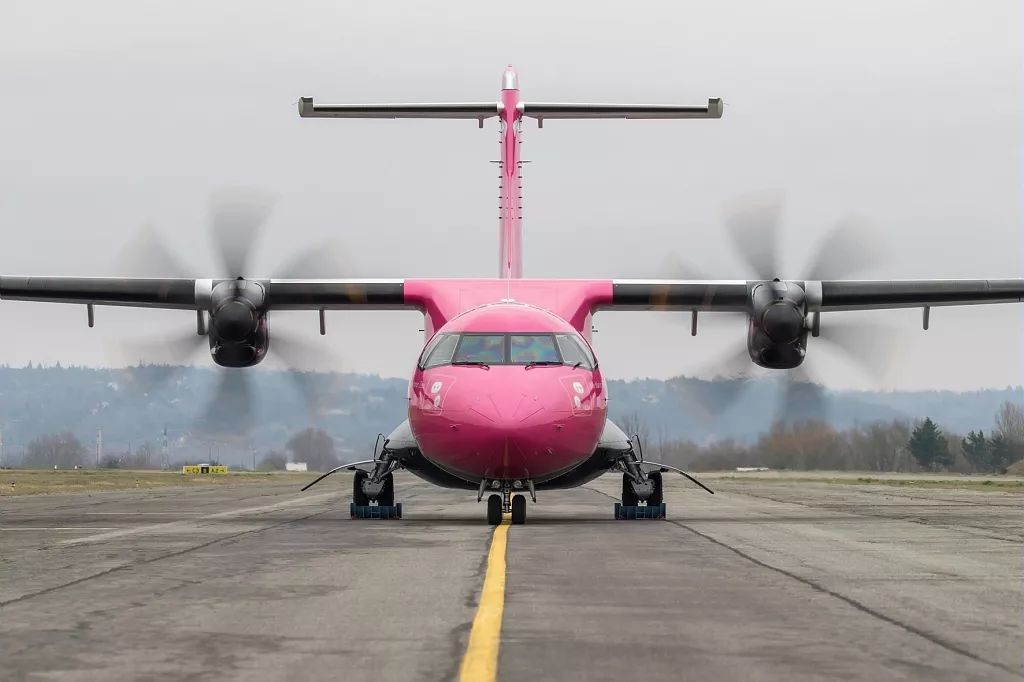 银色航空全新atr42-600飞机在美执行首个航班|银色_新浪财经_新浪网
