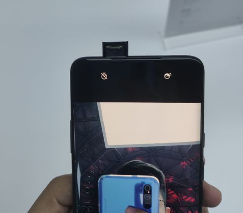 一加7t pro前置弹出式摄像头