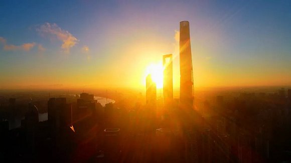 日出上海与你一起迎接这座城市2019年的精彩