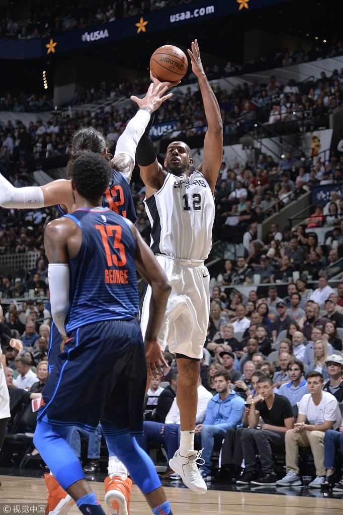 组图:雷霆负马刺 阿德无解跳投保罗-乔治飞身上篮