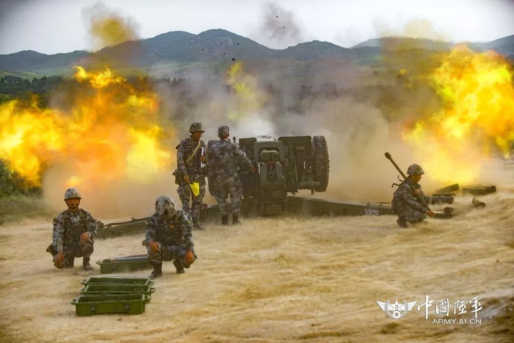 三界挥戈临汾旅炮兵实弹射击场面燃炸