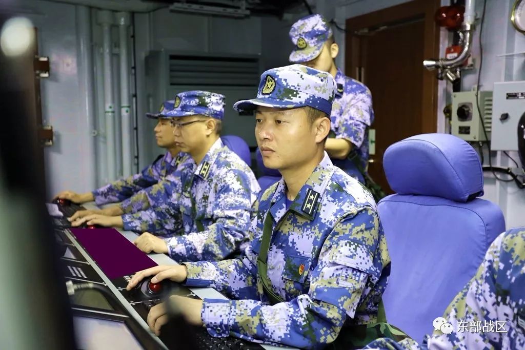 泉州舰第二任舰长,海峡尖兵-沈闽锋