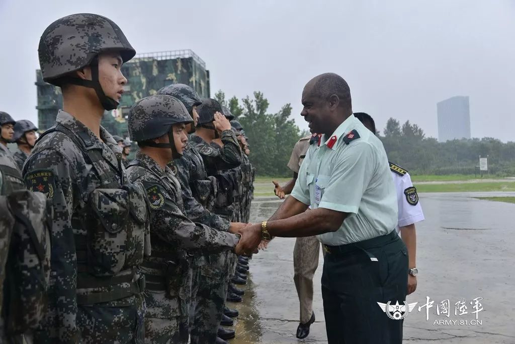 与地方共建,"临汾旅"还扮演着重要角色▲与精准扶