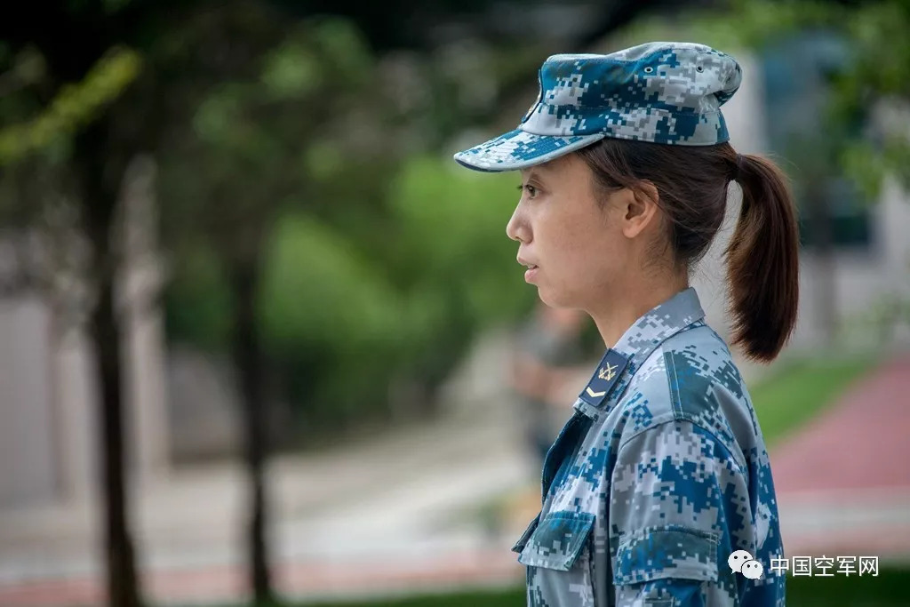 这次考核她们亮出了"打仗"名片|号手|女兵|卫勤_新浪军事_新浪网