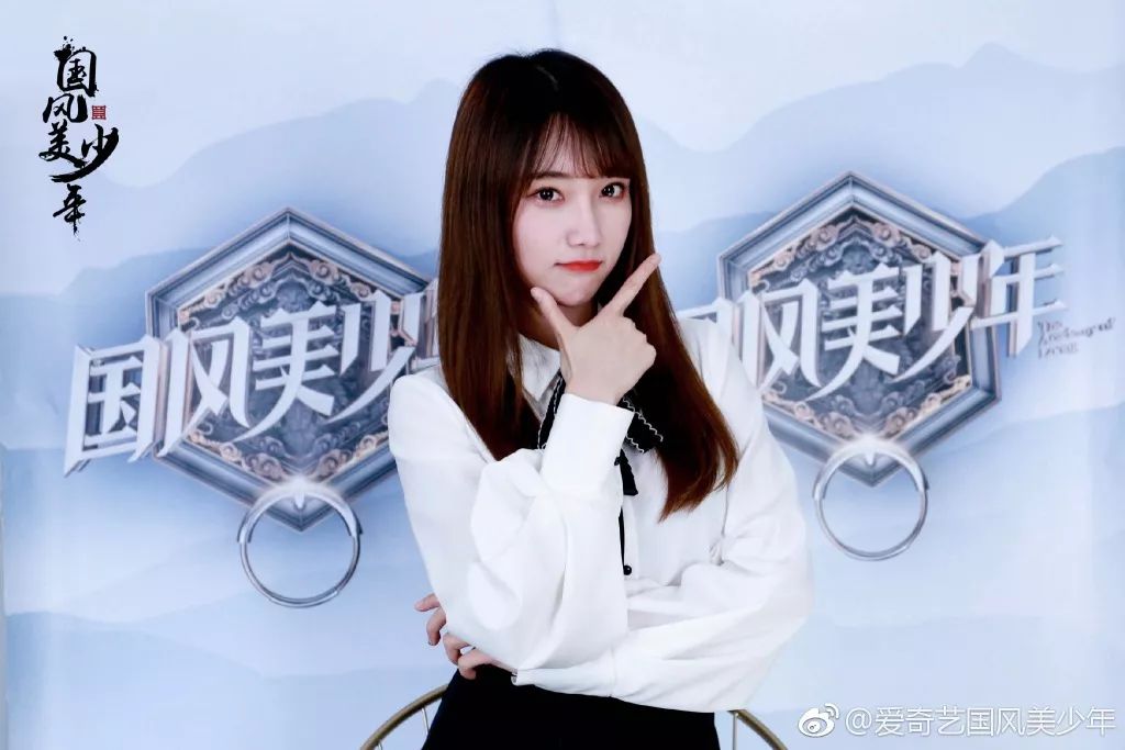 刚刚考上北电,和宋祖儿吴磊一个班的杨肸子也在:她也是个小童星,在拍