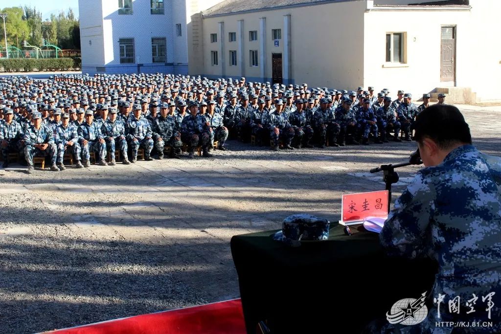 根据年度政治工作安排,文化服务小分队将配合各部队军事训练和演习