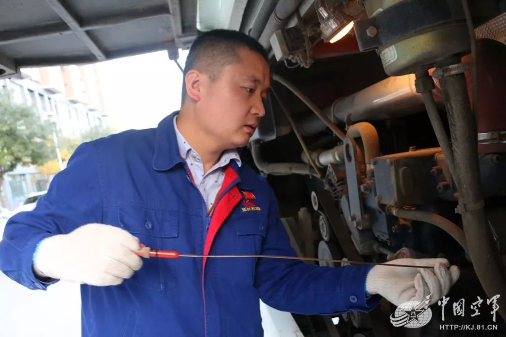 退役老兵两月两次见义勇为,他说:救人已成为我