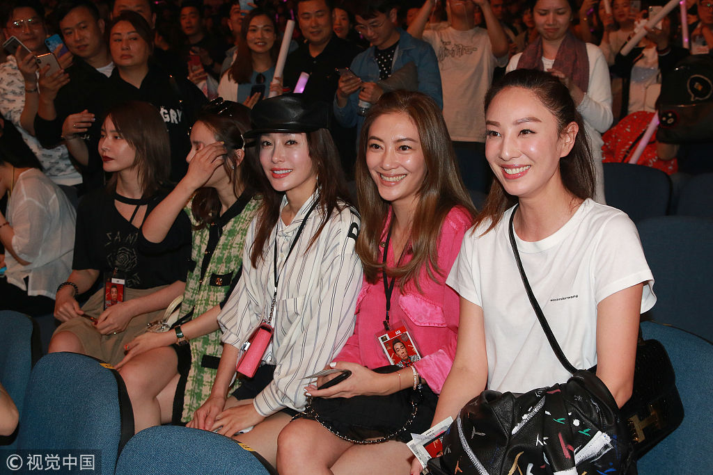 陈小春澳门个唱获老婆应采儿声援 "富察皇后"秦岚歪头甜笑