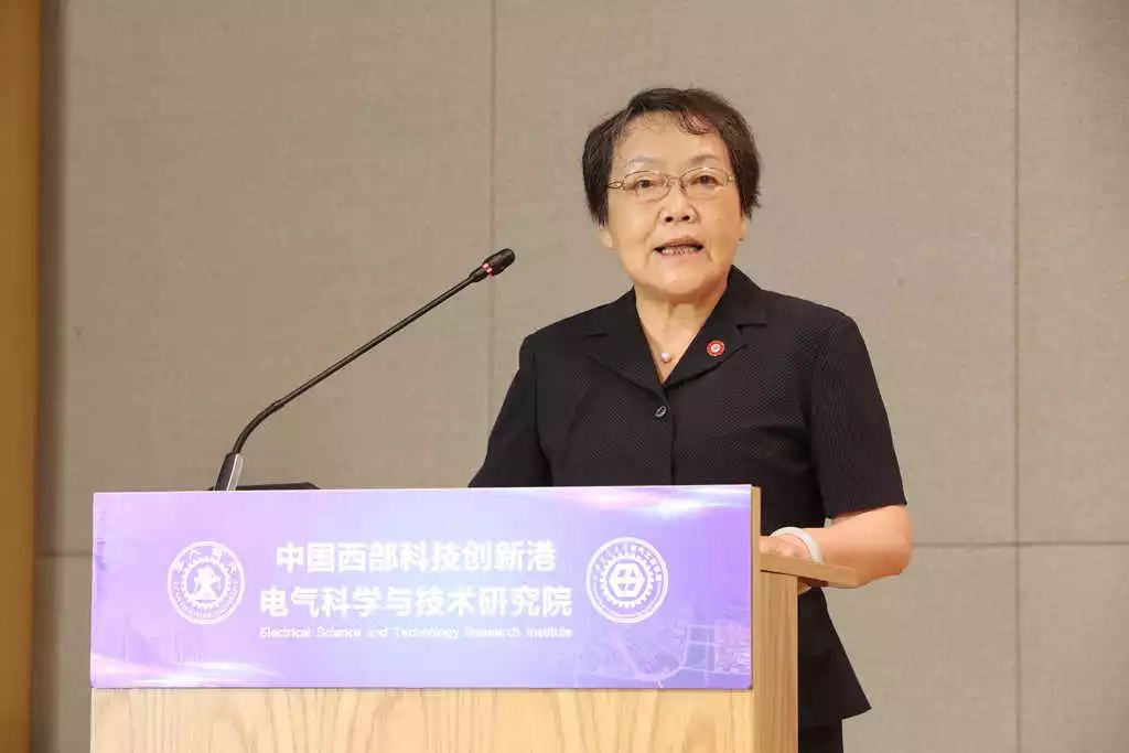 7月1日,李鹤林院士在致辞中表示,阔别母校数十载,时刻心系母校发展