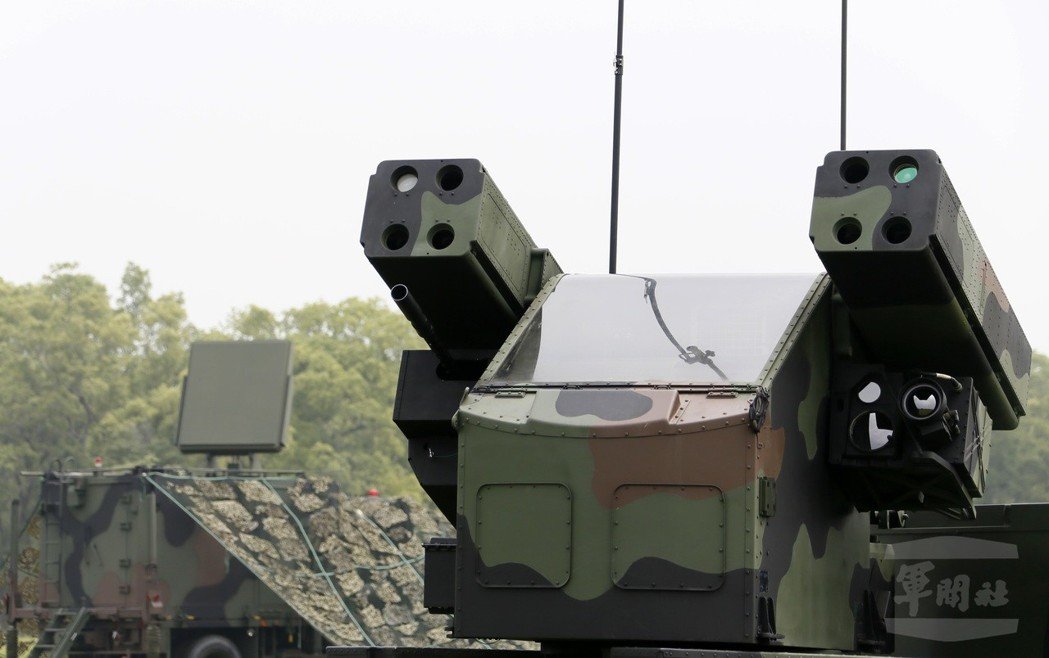 新雷达列装后,复仇者系统可以随动蜂眼雷达锁定战机和导弹的来袭方向