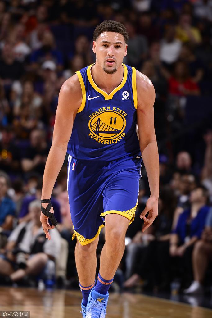 之前汤普森因为拇指骨折休战了一段时间,现在他已经复出了5场比赛