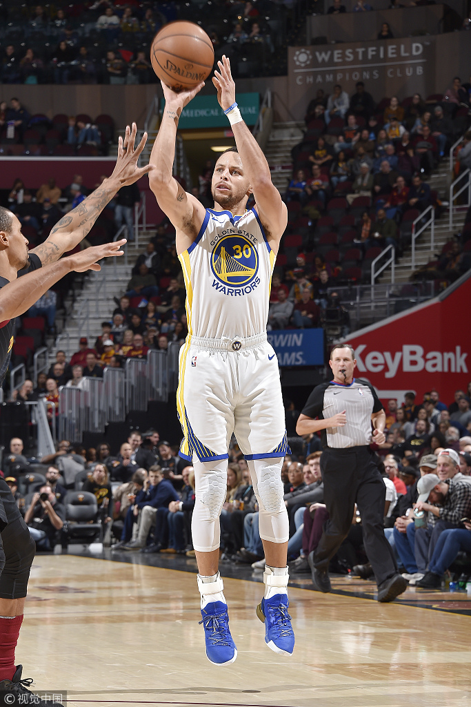 库里以50.3%的三分命中率高居联盟第一.图/视觉中国