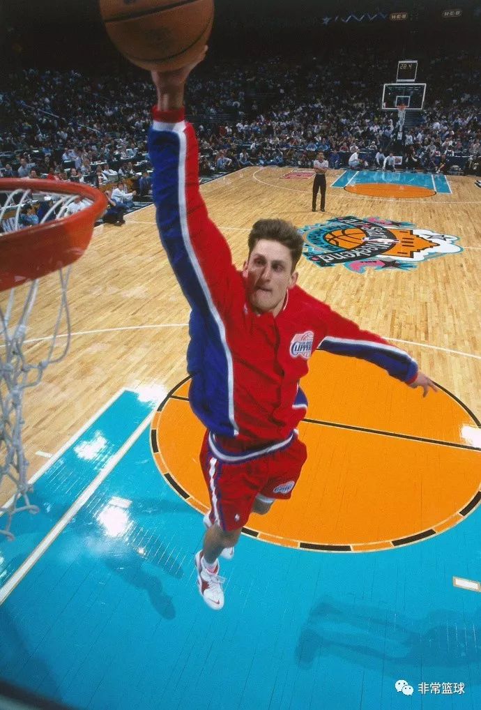 77 在1995年nba选秀大会上,巴里被丹佛掘金队(denver nuggets)以