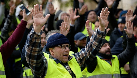 反犹分子趁虚而入,法国新纳粹开始渗透"黄背心"运动