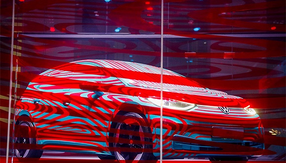 大众汽车进博会展台抢先看：有首款MEB平台潮酷小车，更有面向未来的电动超跑