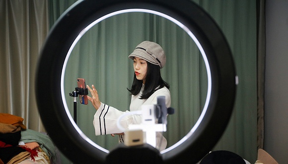 平台主播品牌商和mcn谁能在电商直播中笑到最后