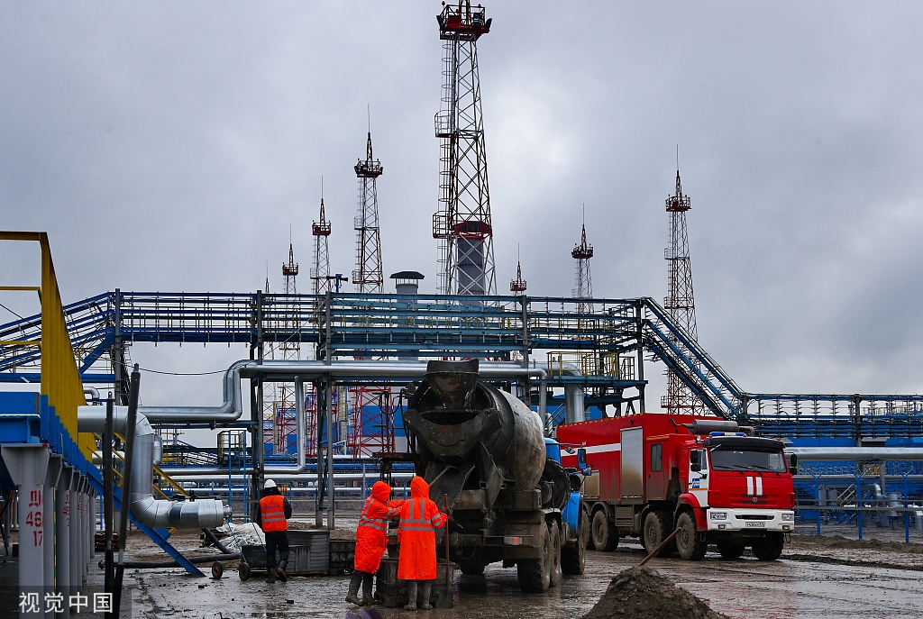 2019年8月20日，俄罗斯雅库特，学生施工队伍在萨哈共和国察延达油气田。 图自视觉中国