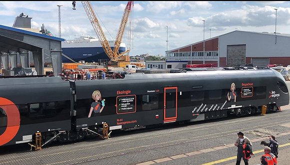 天狼星运抵捷克中国动车组首次进入欧盟