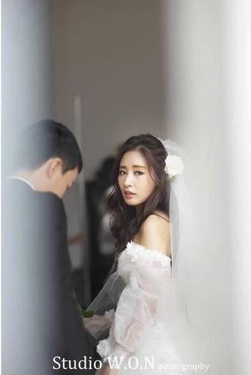 朴灿烈的亲姐姐朴宥拉结婚朴灿烈的亲姐姐朴宥拉结婚朴灿烈与亲姐姐朴