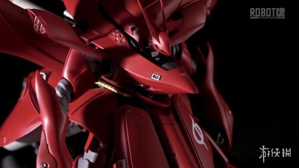 夏亚座机"夜莺"重涂装模型 超大尺寸帅气值爆表!