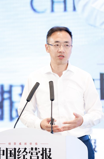 上海银行胡德斌:未来银行网点将与金融科技密切融合|上海银行_新浪财