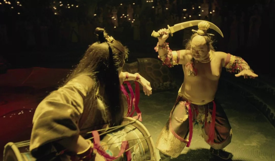 杨玉环以《霓裳羽衣曲》名世,安禄山虽然是个"自秤得三百五十斤"的