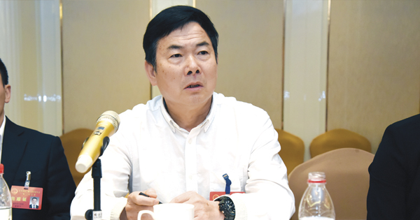 吴东明代表说:近年来,小微企业创业园工作开展得如火如荼,相关配套