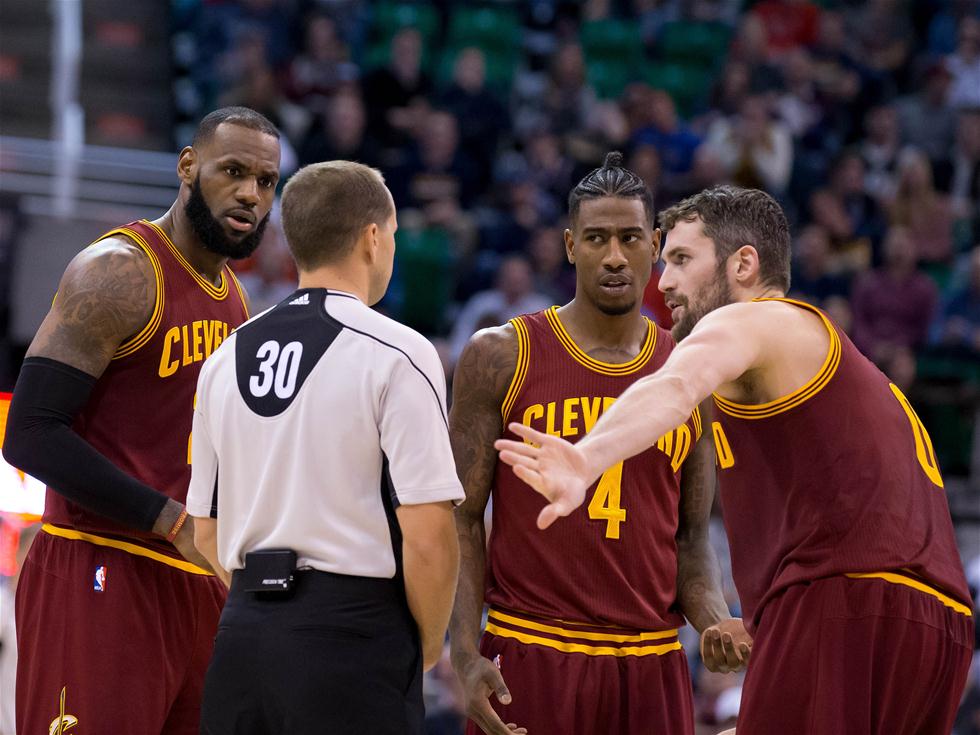 骑士队阵容实力发生变动, 下赛季詹姆斯有望联手伦纳德