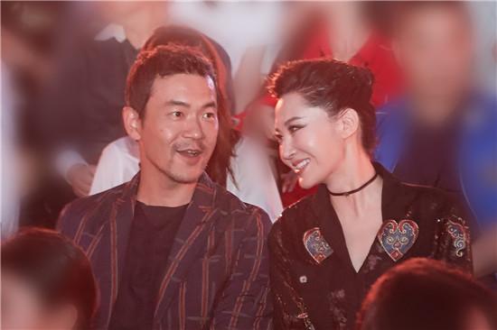 《邪不压正》首映荷尔蒙爆棚 许晴被姜文赞exciting